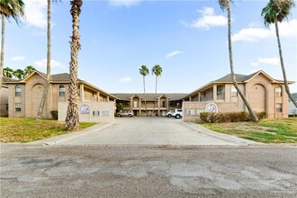 Building Photo - 2210 Elisa Ln