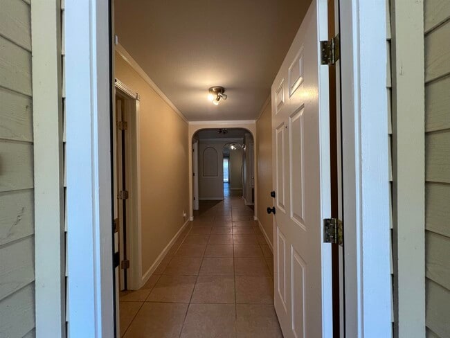 Building Photo - 1738 Aransas Pass Dr