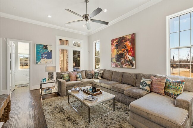 Foto del edificio - 916 W Peach St