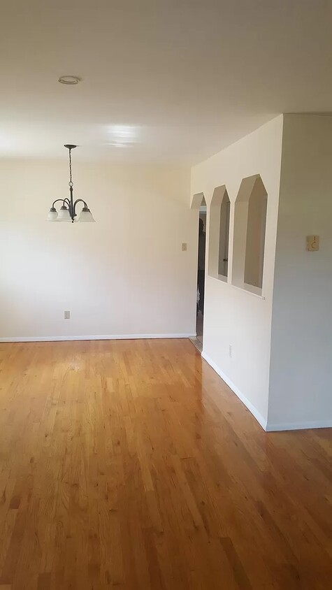 Formal Dining Room - 14960 255th St