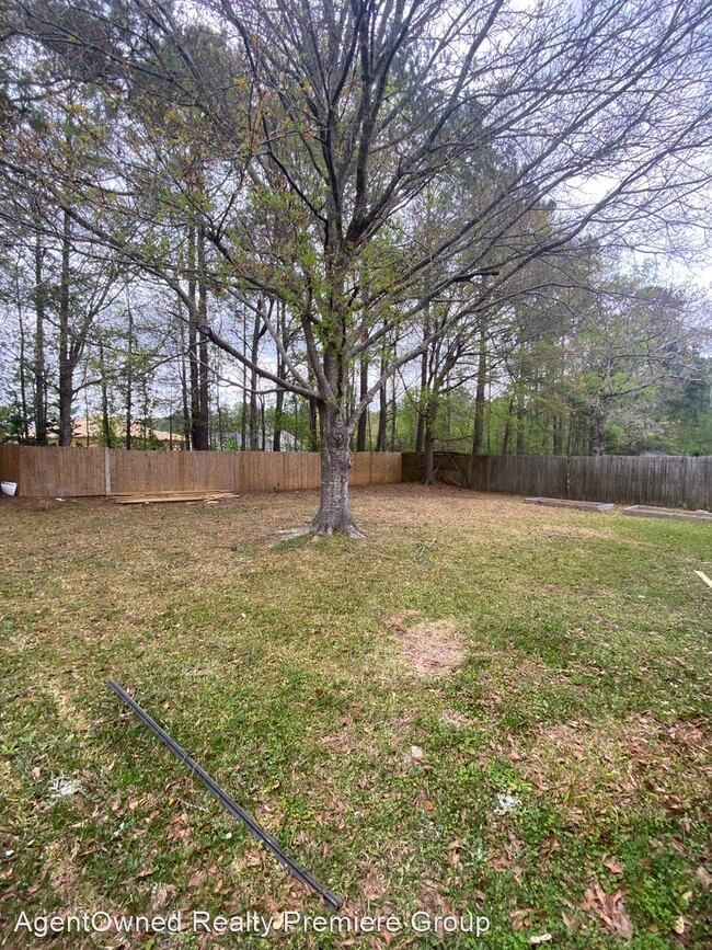 Building Photo - 3 br, 2 bath House - 347 Water Oak Dr