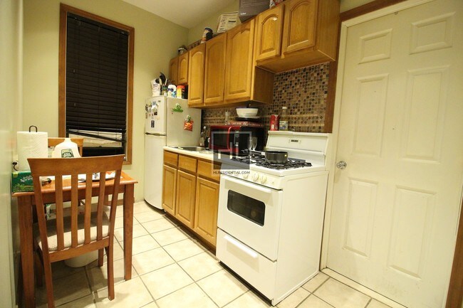 Foto del edificio - Newly Renovated 1 Bedroom on 30th Avenue!