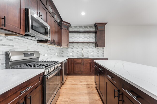 Foto del edificio - 3329 N Avers Ave