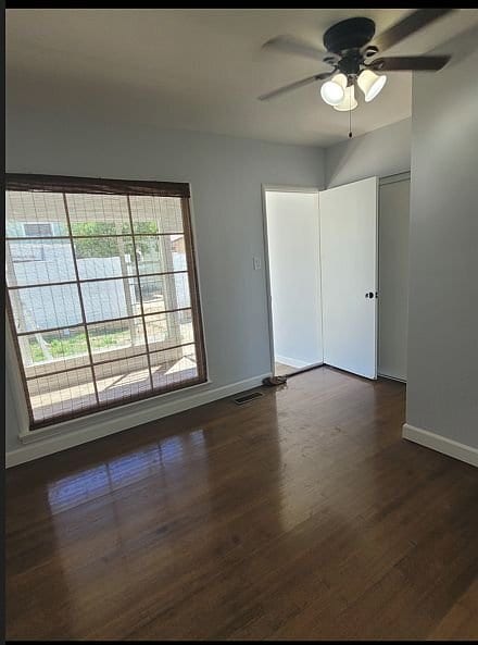 Foto del edificio - 5842 Newlin Ave