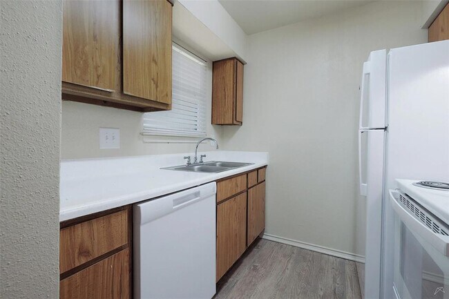 Foto del edificio - 10401 N Lamar Blvd