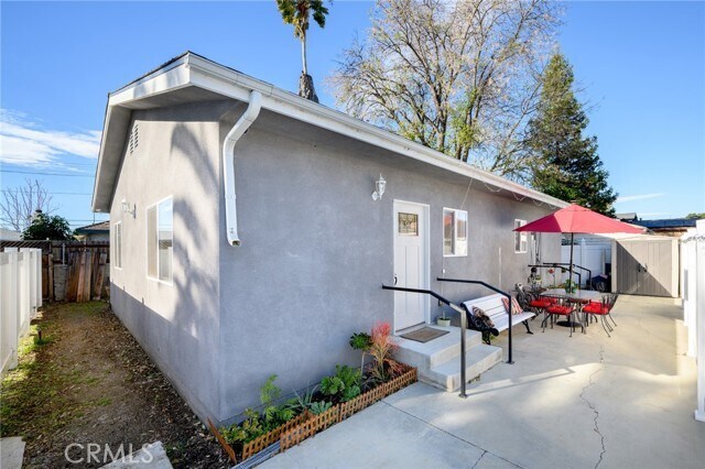 Building Photo - 7443 Hesperia Ave