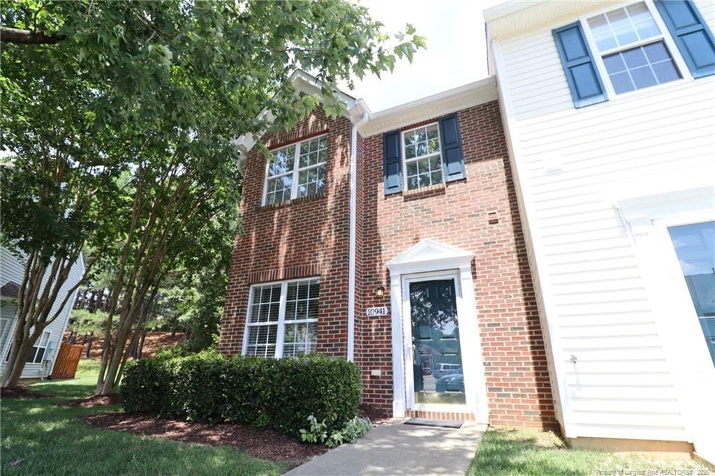Primary Photo - 10941 Pendragon Pl
