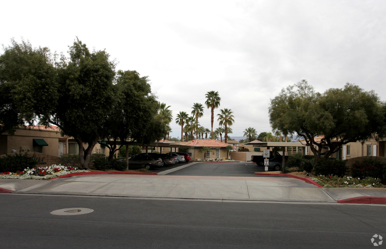 Primary Photo - Catalina Gardens