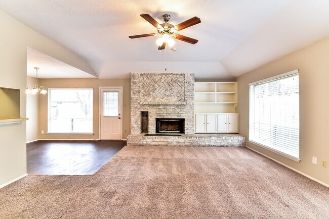 Foto del edificio - 4606 Lost Lake Ln