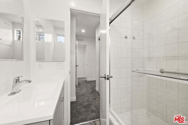 Foto del edificio - 4213 Whitsett Ave