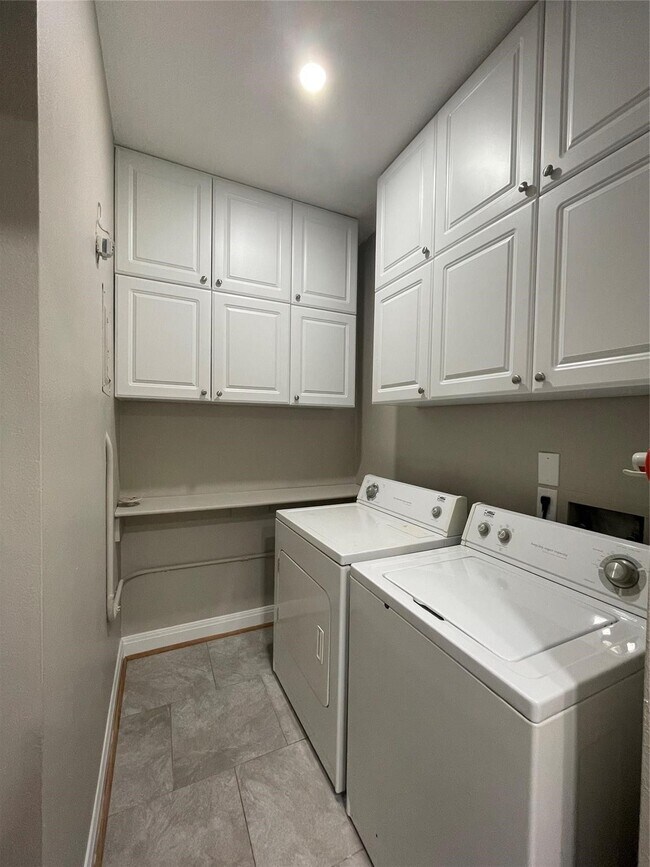 Foto del edificio - 5000 Milwee St