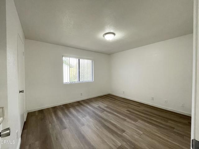 Foto del edificio - 553 W Pleasant Valley Rd