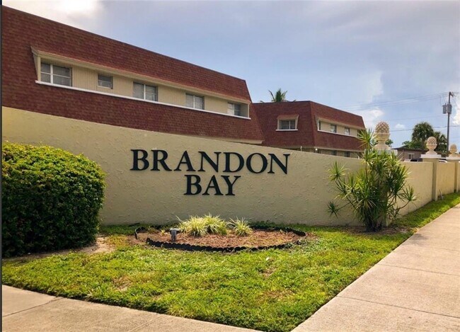 Foto del edificio - 965 Manor Dr