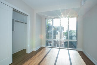 Hightop Spruce Square photo'