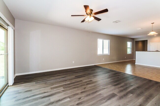 Foto del edificio - 8231 W Razorbill Dr