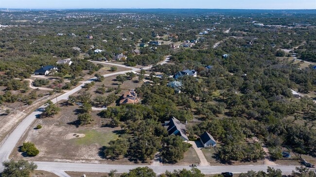 Foto del edificio - 403 Stirrup Dr