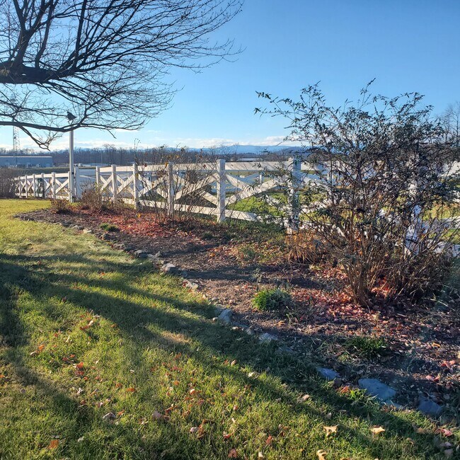 5074 S Valley Pike, Rockingham, VA 22801 House Rental in Rockingham