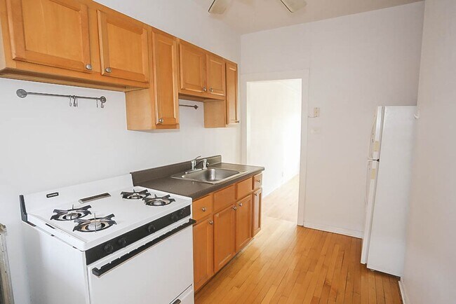 Foto del edificio - 5103 N Winchester Ave