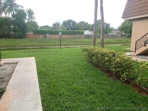 Building Photo - 10890 Royal Palm Blvd