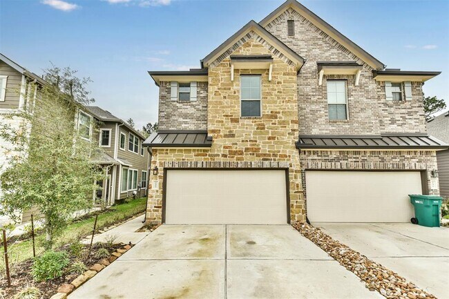 Foto del edificio - 227 N Spotted Fern Dr