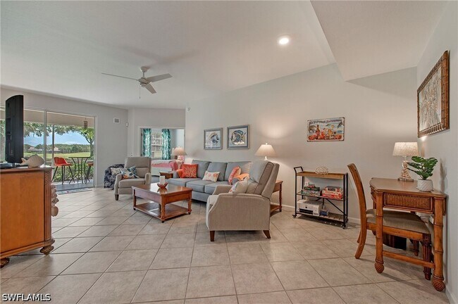 Foto del edificio - 22971 Rosedale Dr