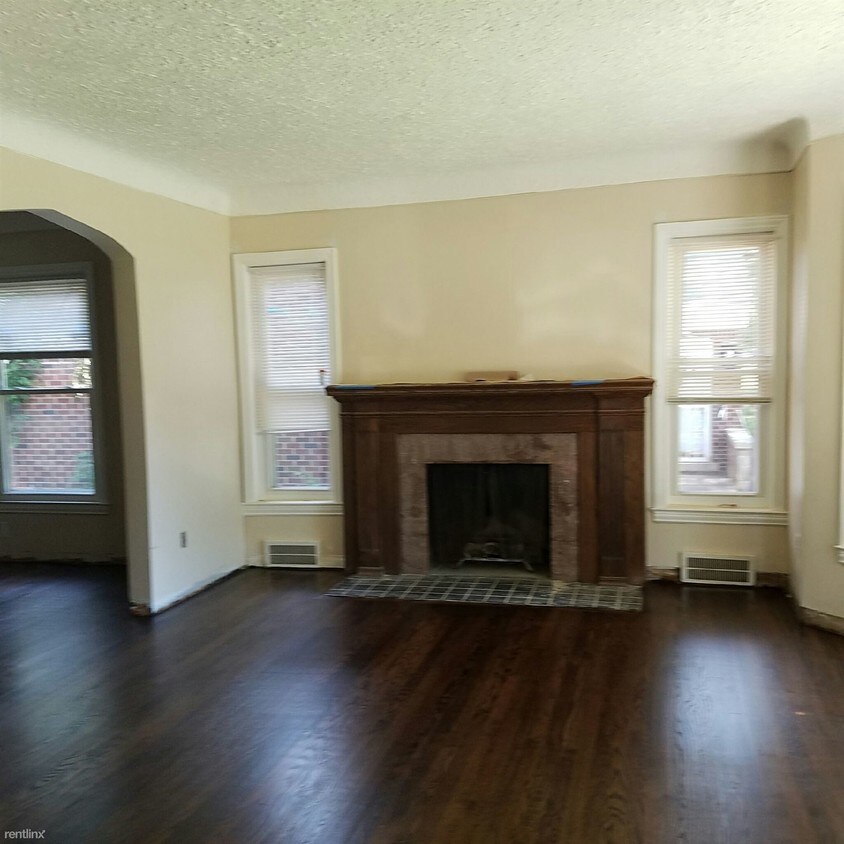 Primary Photo - 15871 Collingham Dr