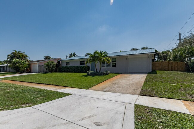 Building Photo - 47 Ridgewood Cir