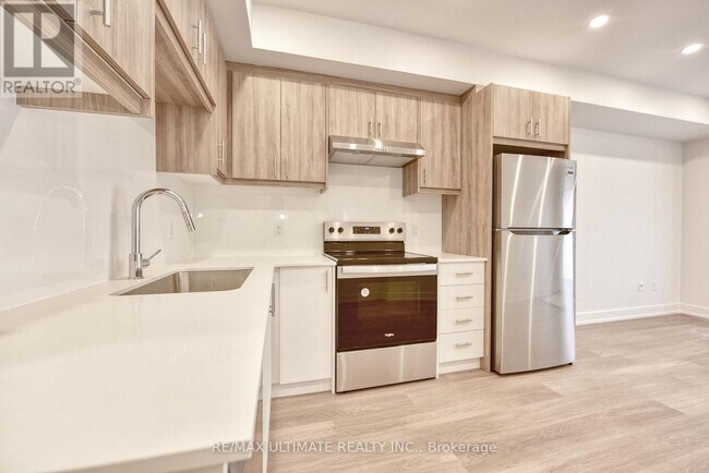 Building Photo - 385 McRoberts Ave