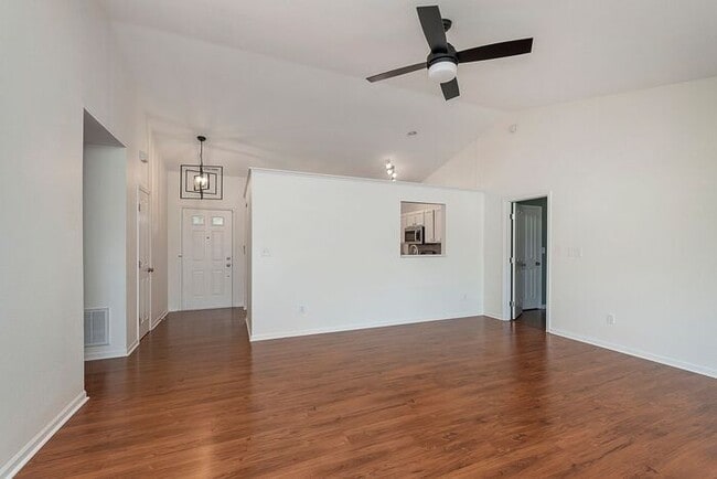 Foto del edificio - Updated 3 Bedroom Ranch on a Cul-De-Sac in...