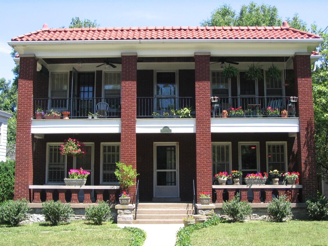 Primary Photo - 131 McDowell Rd