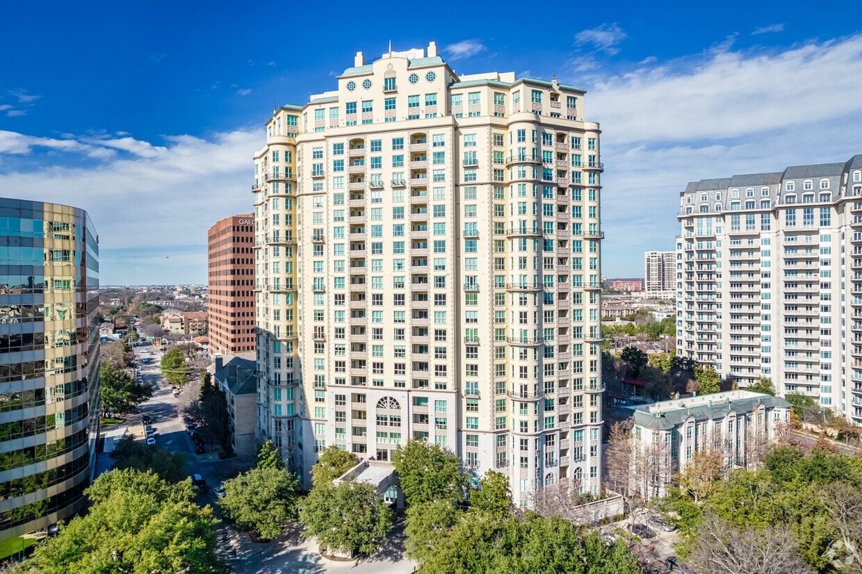 The Mayfair at Turtlecreek Apartments in Dallas, TX