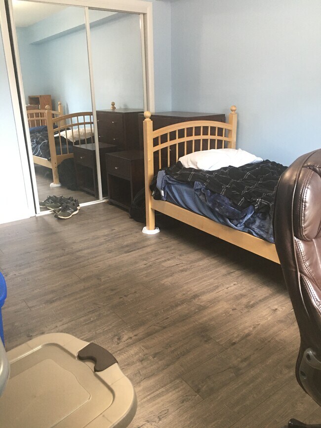 Bedroom - 1800 Jefferson Park Ave