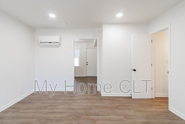 Foto del edificio - 931 Cantwell St