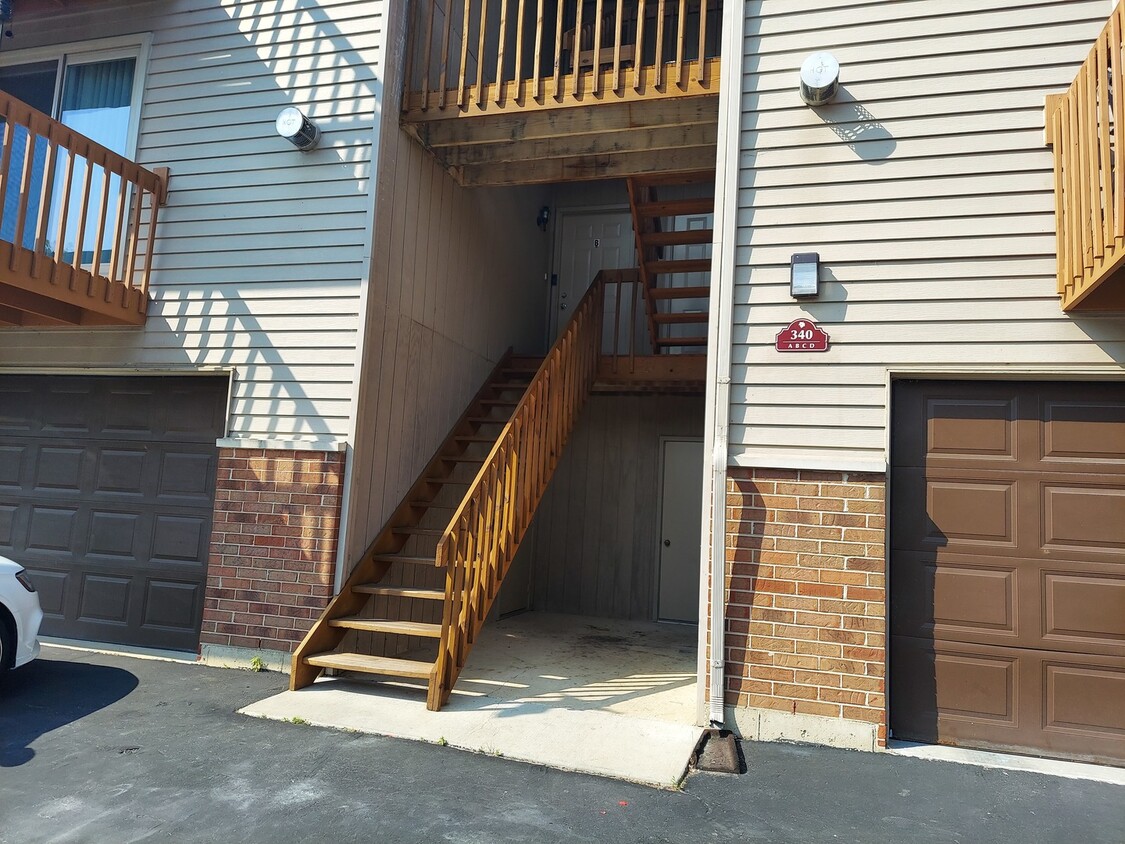Primary Photo - 340 Woodridge Cir