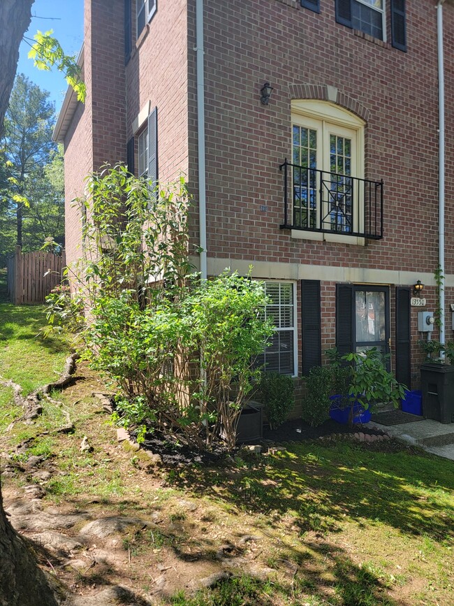 Building Photo - 13550 Deerwater Dr