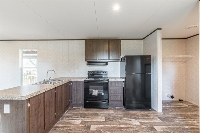 Foto del edificio - 21403 Binford Cir