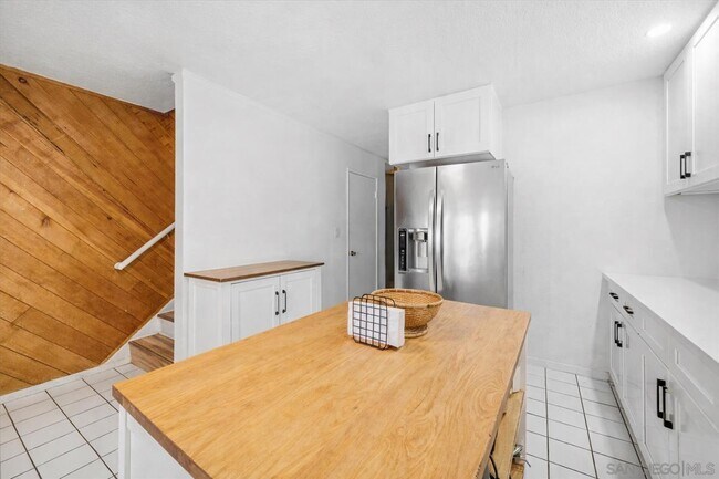 Building Photo - 2127 Berry St