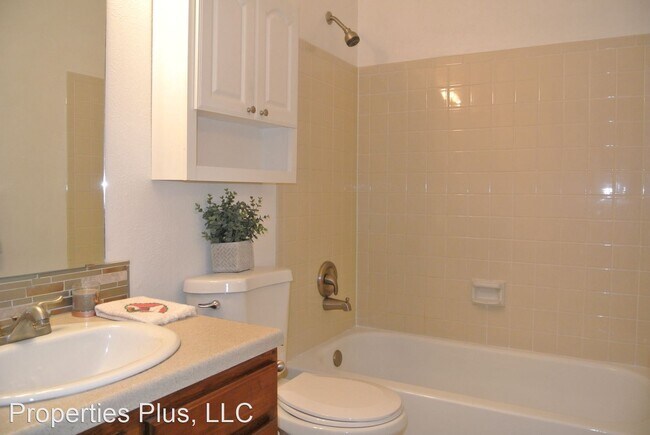 Building Photo - 1 br, 1 bath House - 4824 E Kentucky Ave #C