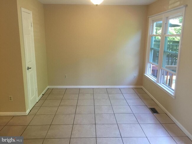 Building Photo - 5310 Buxton Ct