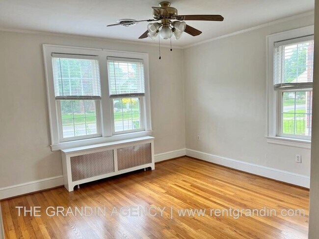 Foto del edificio - 1668 Brandon Ave SW