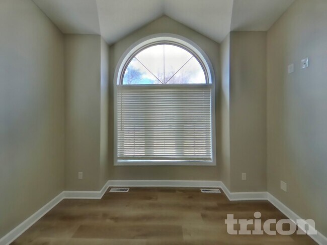 Foto del edificio - 1300 Bluebill Blvd