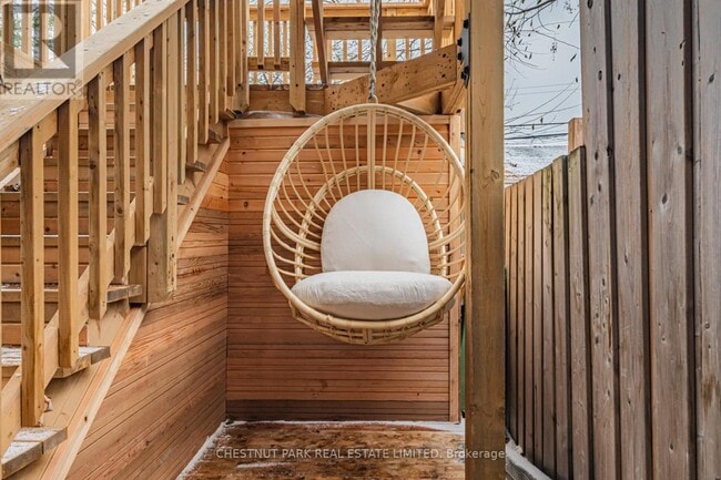 Building Photo - 381 St Clarens Ave