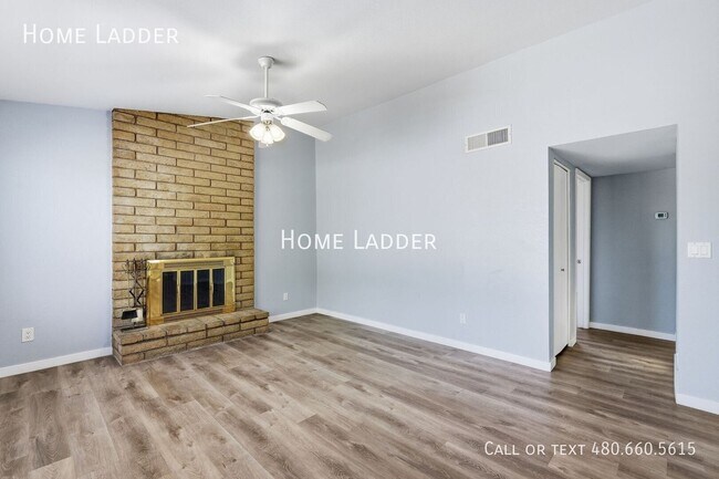 Building Photo - 1021 W Laguna Dr