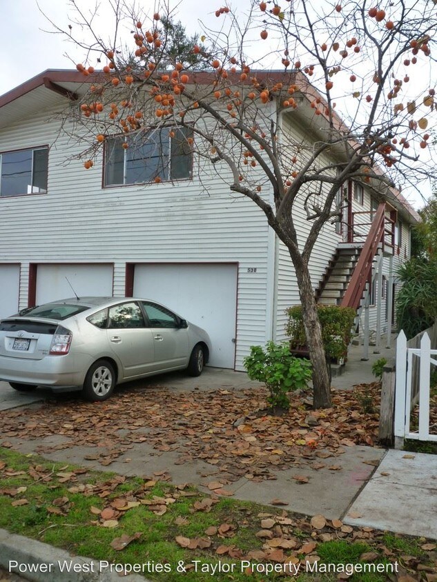 Primary Photo - 530 Windham St