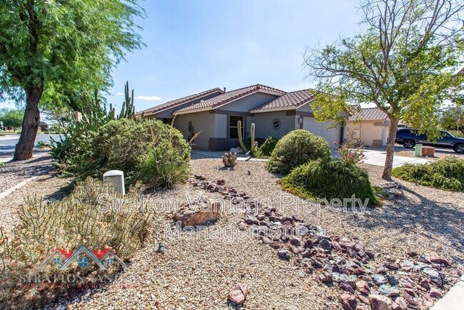 Foto del edificio - 44213 W Cypress Ln