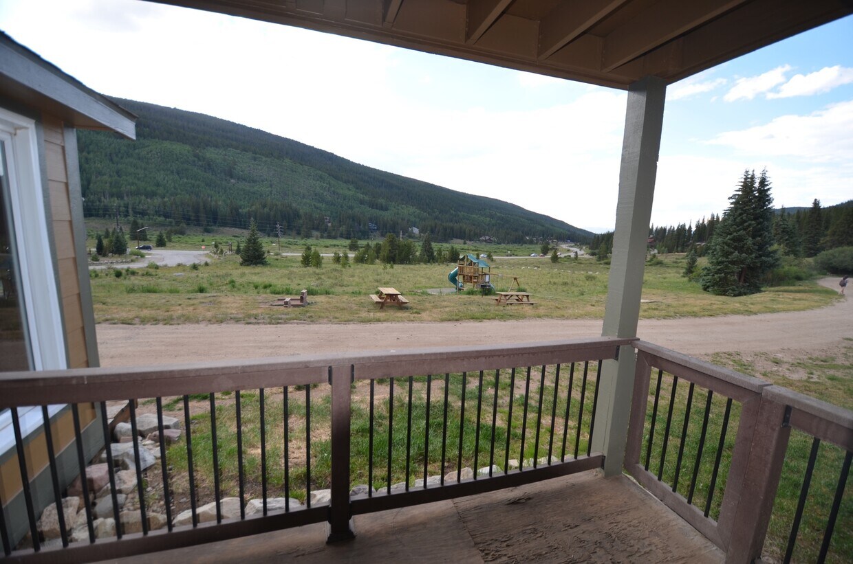 67 Peaks View Ct, Blue River, CO 80424 House Rental in Blue River, CO