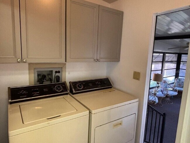 Foto del edificio - 617 Webb Way