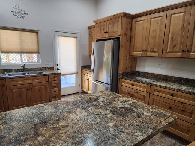 Foto del edificio - 17747 Westward Dr