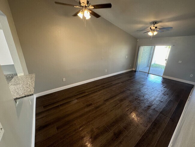 Foto del edificio - 375 Greenwich Ct