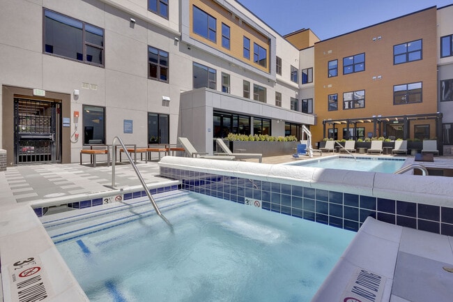 Building Photo - Ridian